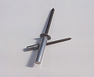 POPSZ. ZÁRT FG. ALU-ACÉL 4010 RAL3009 termék fő termékképe